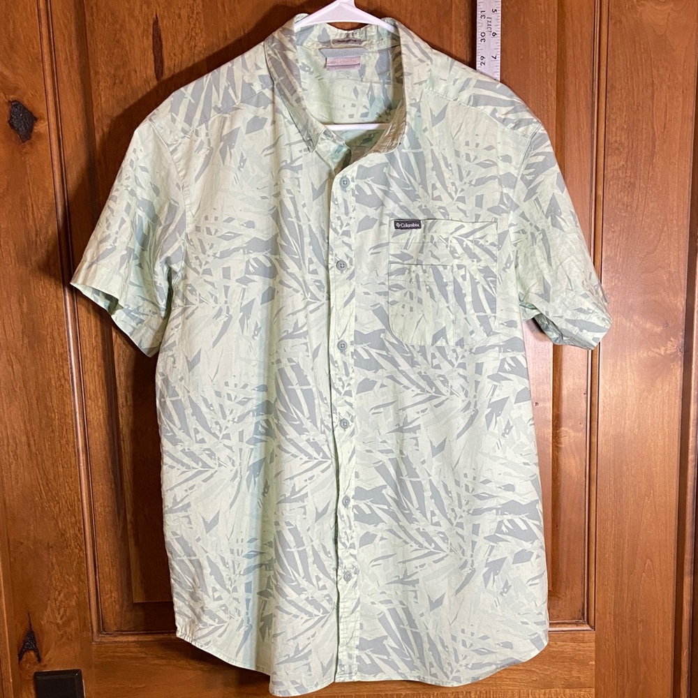 Columbia Men's Light Green Leaf Print Shirt, Size L